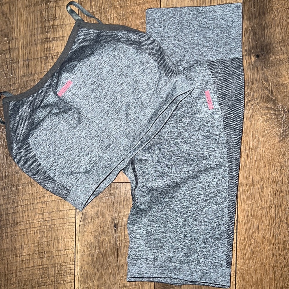 Gymshark flex collection. Size medium.